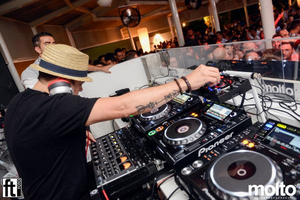 Onsetsrl's tweet photo. @nuyoricansoul @MoltoClub @Ft_foto http://t.co/HQWSCjRIyO