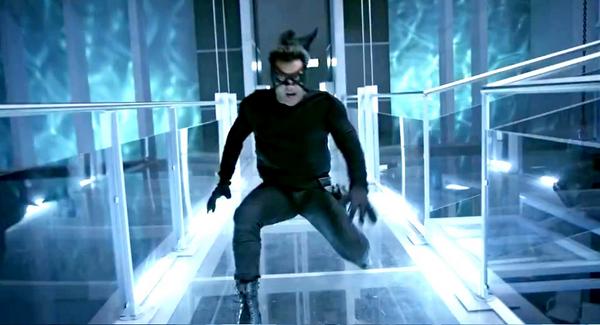 salmanuniv's tweet photo. Kick Dialogue Promo - Salman Khan , Randeep Hooda..  

Watch Here =>> http://t.co/T2Hqaz960Q 

#3DaysToKICK http://t.co/1jqde3lWz5