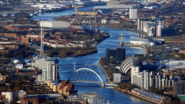 River of fortunes: Glasgow's reinvention is charted during a trip along the River Clyde bbc.in/1rnklNQ