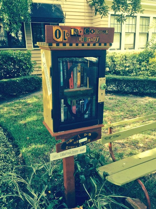 Alright, these little corner libraries are cute as the dickens. #freelibraries #placemaking @keepstpetelit