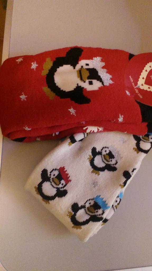 IsibelFunes's tweet photo. Pingu Pal Time @Pammi_minnie http://t.co/NSIk1gJa2s