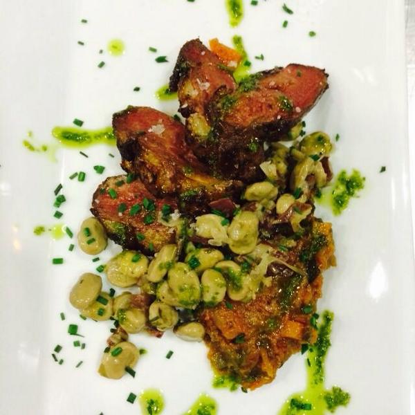 macacarcer's tweet image. “@RteElReservado: Y para seguir... Salmón plancha con tartar de mango y magret de pato! http://t.co/X8ovdpc27F”probams el salmón?😍 @edu2811