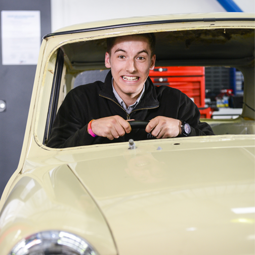 SandvikCoromant's tweet photo. #TeamMTCMike is replacing their brakes. Can't drive across Europe without good brakes, this #youngengineer agrees! http://t.co/HLGWym40yf