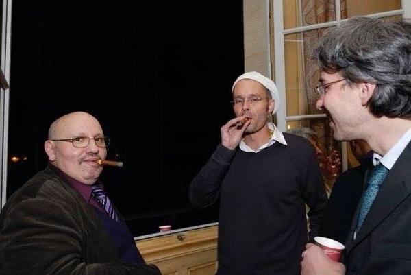 NatashaPriebart's tweet photo. @JacquesBoutault maire du 2ème arrondissement #EELV pendant ses soirées privées à la mairie #BoutaultDemission http://t.co/BV5Uu43poE