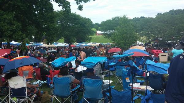 robinmsn's tweet photo. @VascularRN @rach_k318 fun at wine festival in Maryland last weekend! http://t.co/T9eIIghkCB