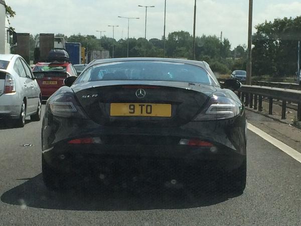 andyling1985's tweet image. Hello Mr Eto hope the Everton talks went well??? Surely no other reason your heading south? Nice bloody motor!!!