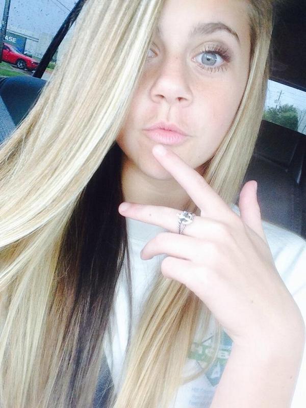 nighttdreamerr_'s tweet photo. dyed my hair a little more brown . 💇💆 http://t.co/qgLhEAh2eT