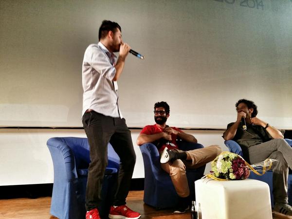 ijijjiooj9's tweet photo. @claudiodibiagio e Luca Vecchi @THEPILLSeries in diretta streaming in questo momento giffonilive.it #giffonilive http://t.co/ciRdcbM9RK