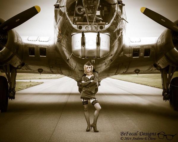 ThePCReviewBlog's tweet image. Photos from my pinup shoot this past weekend. So much fun! #1940s #pinupgirlstyle #pinup #WWII #WWIIplanes #Bombers