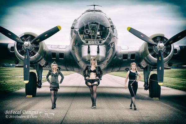 ThePCReviewBlog's tweet image. Photos from my pinup shoot this past weekend. So much fun! #1940s #pinupgirlstyle #pinup #WWII #WWIIplanes #Bombers