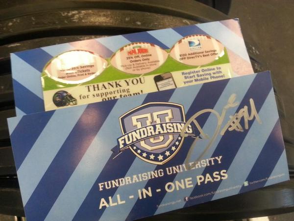 DHSFootball7's tweet photo. Huge shout out to @DeMarcusWare for helping support our team fundraiser! Thanks! GO BRONCOS! #spartannation http://t.co/o392weF5Dh