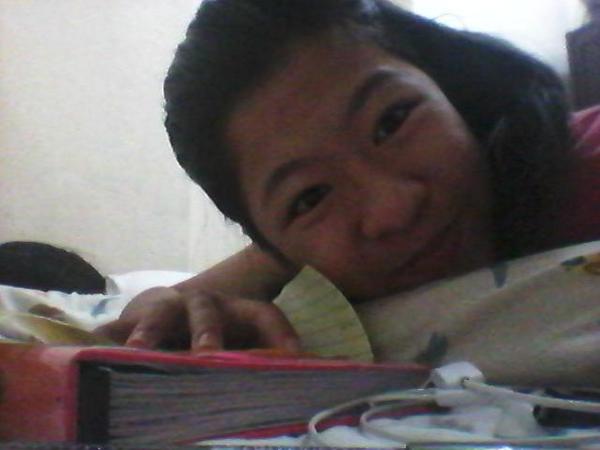 colet_redeemed's tweet image. Review mode. For God's glory :) o_0 #eyebags #prelim #MatthewSixThirtythree  #GODFIRST