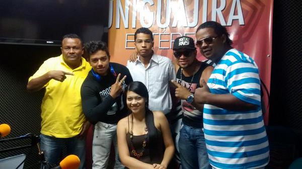 chacaguajiro's tweet photo. @GrupoRACHA en  @uniguajira893 promocionando #ELCRIN @Caren_Montoya @alexcabrales  @WinemR @KelysBrito @Cesar07Gomez http://t.co/t4pwu94H28