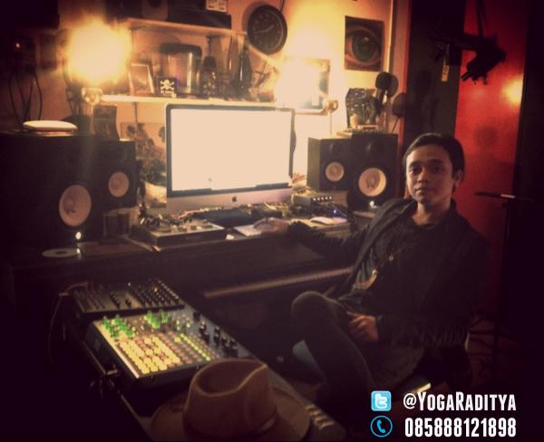 ImixKanBalam's tweet photo. Music-Labs Studio: Need a recording music session? For more infos and booking: @YogaRaditya https://t.co/cZF0NM1RcD http://t.co/vkFee9VADy