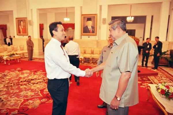 Bagaimanapun juga, terima kasih atas kerjanya 10 tahun terakhir utk Indonesia (Lemhannas Angkatan 49)