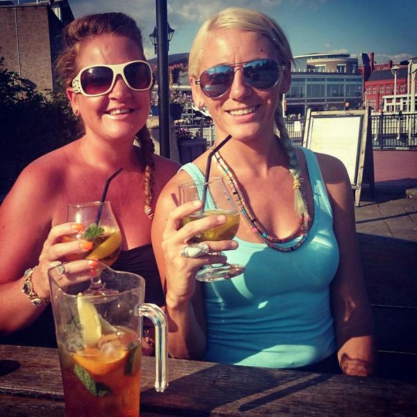 cerijones41's tweet photo. Pimms o'clock http://t.co/Nz7Uhp3lER