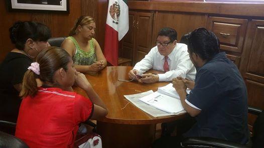 GonzalezMoken's tweet photo. reunión con central campesina independiente http://t.co/G2AsX7OvjB