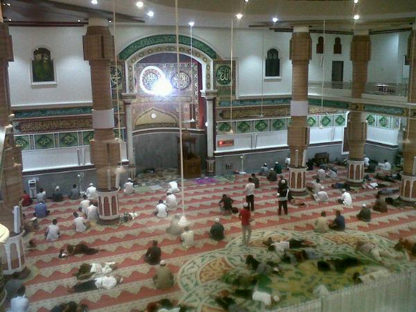 ridhaghalis's tweet photo. @HuriyahNurul itikaf dong, ini masjidnya http://t.co/UVldnRGekM