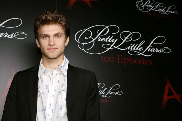 PLLonMax's tweet photo. RT to wish #PLL's @KeeganAllen a happy bday! http://t.co/QKv0hQbUWc