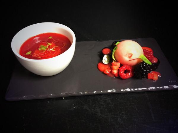 ThatPastryGuy's tweet photo. Mixed berry soup, assorted berries, blackberry jelly, strawberry purée and pink champagne sorbet http://t.co/qjaQIZU4p7