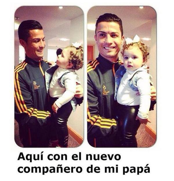 gabygarrid0's tweet photo. Aqui casual siendo hermosa con CR7  jajajajajaja que FOTON ❤❤❤❤❤ @jamesdrodriguez http://t.co/Ls1pY10FBJ