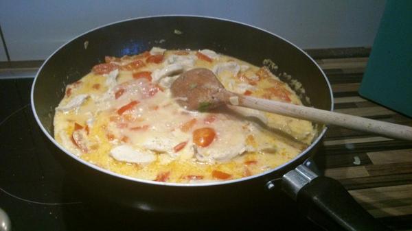 MP3en's tweet photo. Cooking for the most amazing colleagues in the world @mge_de @janetblume http://t.co/qDXDuTsL8a
