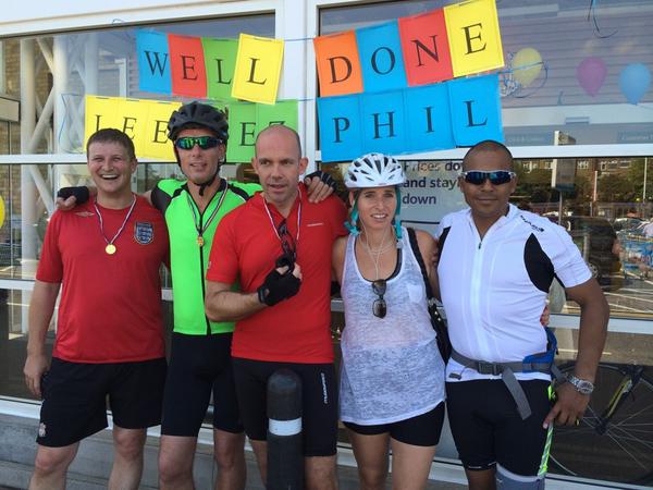 The pic before I got beasted! So sore now!! Well worth it for Diabetes UK!!!😉 <a href="/nikkimillard/">Nikki Millard</a> <a href="/JezButwell/">Jez Butwell</a> <a href="/BigWaspPhil/">Phil Richards MBE</a>