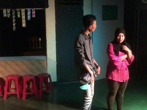 <a href="/TeaterTabir46/">Teater Tabir SMAN 46</a> <a href="/teatersaphire/">TeaterSAPHIRE</a> kak…nonton"Mentang2drNewYork"yuk…Senin8sep14,Auditorium Bulungan JakSel,19:00wib