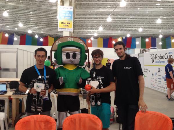 RhobanRobots's tweet image. #Robocup2014 #mascotte #RhobanTeam @greg_war @RhobanProject