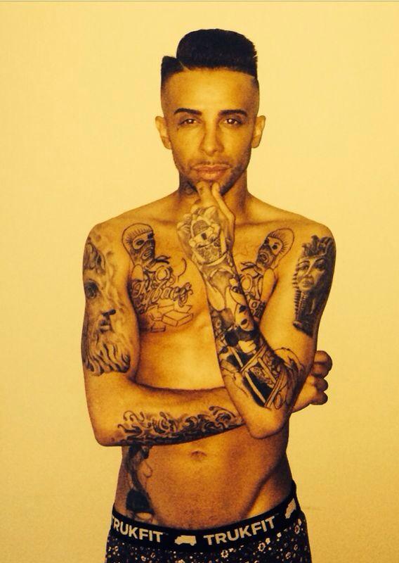 TheDappy's tweet photo. I swear they should get me on one of them Calvin Klein adverts!! What do u think?? #EndorseMeNah 😂😂💯💯🔥🔥💋💋 http://t.co/jtqMsX8fS3