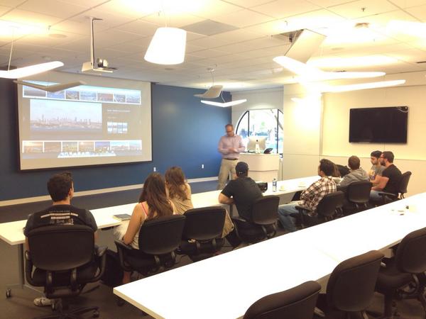 starterslab's tweet photo. Greg Murphy "how they started setting up Wireless from the scratch in SiliconValley" @BAUSiliconValle @ArubaNetworks http://t.co/WmqQMcL9J5