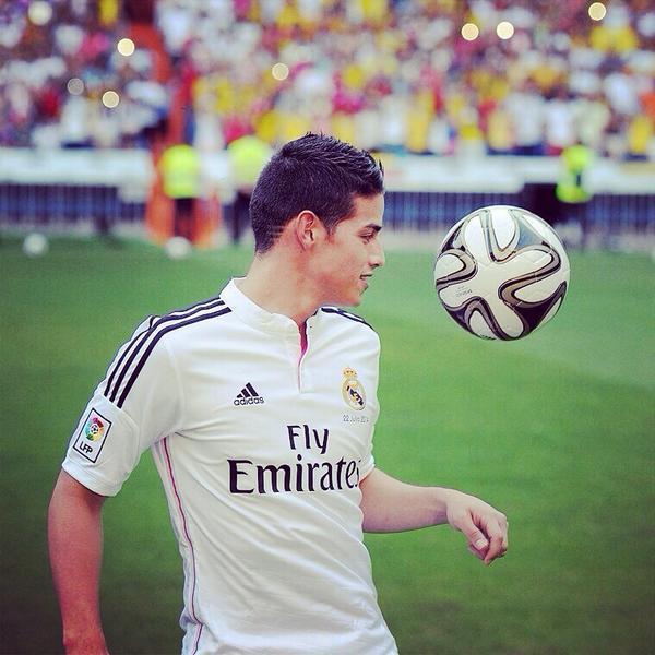 Doniabwardie's tweet photo. #WelcomeJamesRodriguez #RealMadrid ❤️ http://t.co/xzquyIpV7k