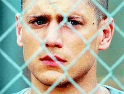 SeducedBlind's tweet photo. @UnstableKnight || WHY OH JESUS WHY, don't tell me! I haven't seen it yet! Don't be a hoe like the screen writer -.- http://t.co/iGroRDvyfh
