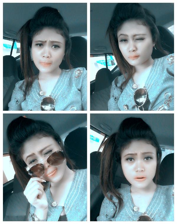 Sisca17Cha's tweet photo. Friday on Batik!! http://t.co/xYlwJVv7RU