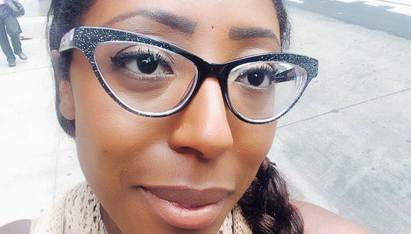 birchbox's tweet photo. #Birchblogger & makeup artist @sagebeautyblog shares AMAZING makeup tips for girls w/glasses: http://t.co/vAvVKd7U1U http://t.co/jPF1zKUqUE