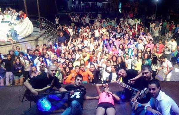 Orquesta_SMS's tweet photo. Primer dia de fiesta en #San Rafael!!,buen Martes! http://t.co/YOrvsIZ2qa