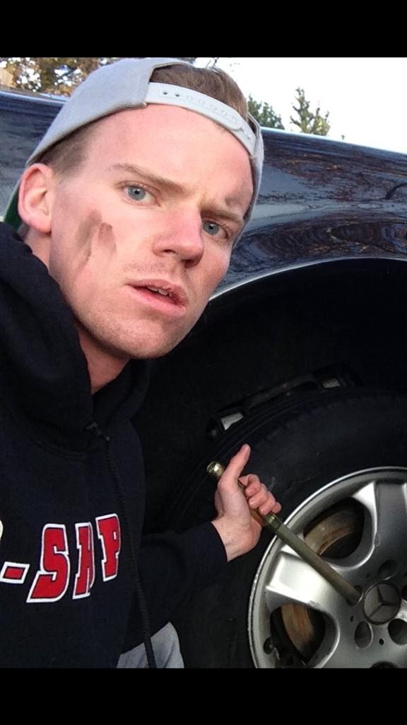 MillerHHunter's tweet photo. Happy birthday to this hard working mechanic! Photo cred/@elliotanddrson http://t.co/4EvW8eVu3X