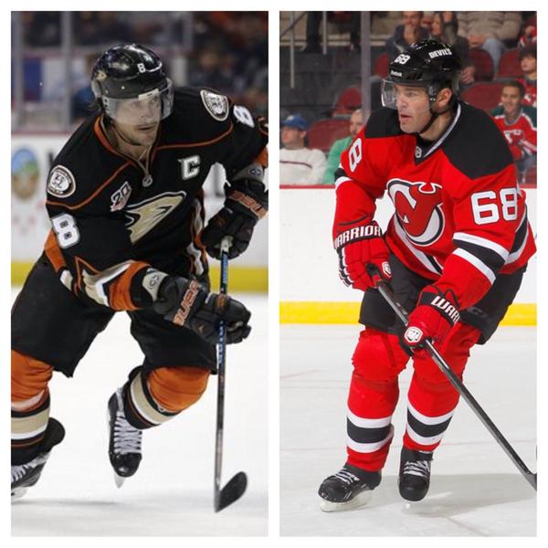 The_NHLBattles's tweet photo. RT for Teemu Selanne
FAV for Jaromir Jagr http://t.co/Ao3TWN7SNS