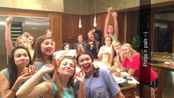 twcprevs's tweet photo. Senior sleepover 🎉 http://t.co/KhMr9diVsq