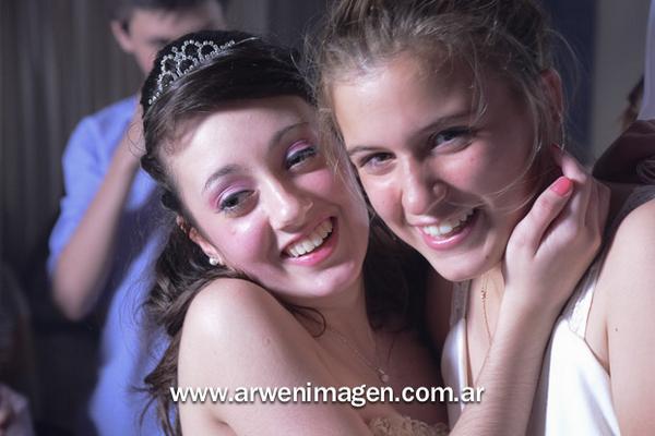 _carlatome_'s tweet image. Hermosa de la vida, disfruta mucho de este viaje y cuidate, te amo y te extraño infinitamente! #FunTimeJulio2014