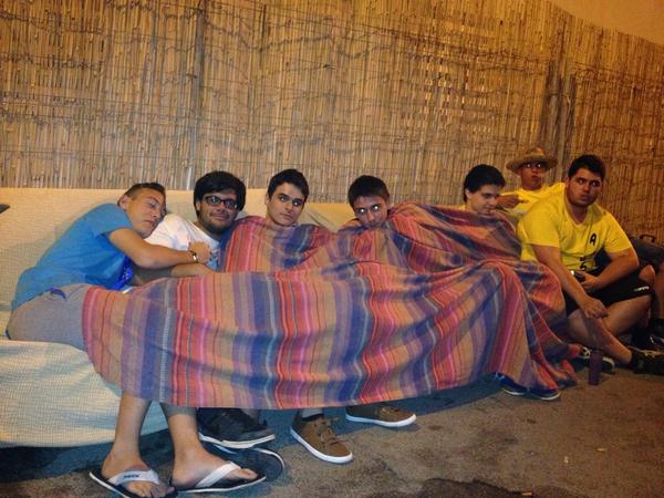 SomosPortRoyal's tweet photo. Aquí sobreviviendo con @Descontrol_CT y @TheWanted_20 en @LosLijaos ¡¡¡ http://t.co/JFyBiCwZ9S