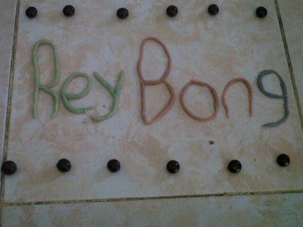 Mianataya's tweet photo. @rey_bong @reyboong @ReyBong_ inii buat km http://t.co/qIs4fiwTK9