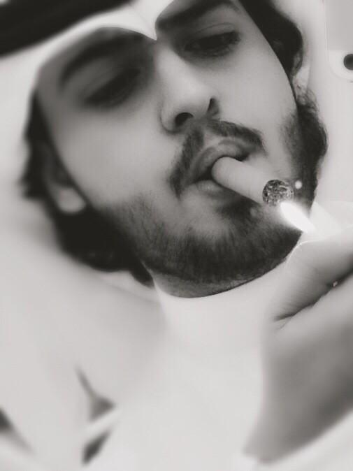 8sah_02's tweet photo. اللّه حسيب آلوقت لآ فرق آحبآب
من عبـرتي قـآمت حروفي تعآني</3

#قـصہ♥وماتـ،صاحبها http://t.co/vFUQwctldX