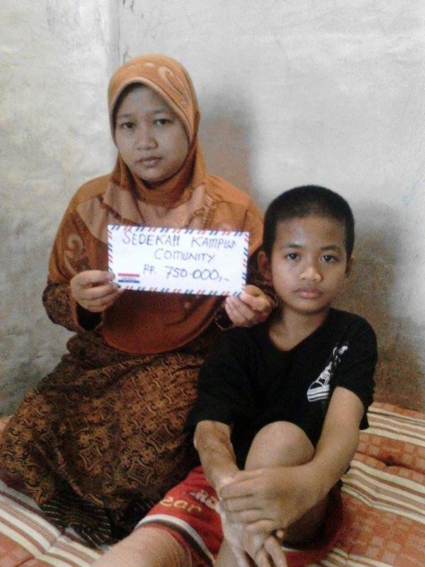 Berikut foto Dek Afta yg menderita luka bakan sejak kecil
Kami baru bisa menyalurkan sedikit untuk Suplemen Ramadhan