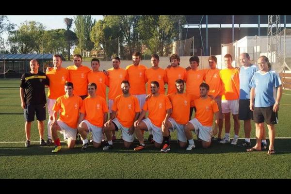 La foto con la qe empezamos esta temporada 2014/2015 llena de ilusion y con objetivos ambiciosos #TrabajoYTrabajo