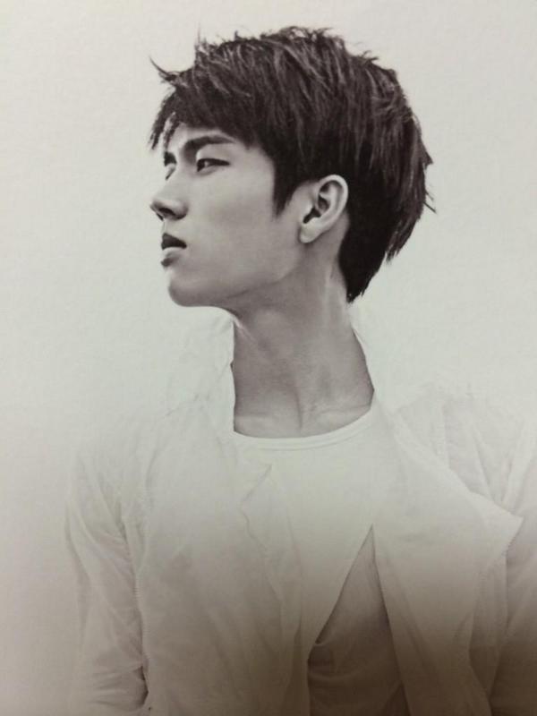 INFINITE7SOUL's tweet image. [HD SCANS] #인피니트 Sunggyu, Dongwoo and Woohyun - #BeBack Photobook 16P wp.me/p2Jnj5-4JU