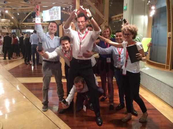 LauraOrlic's tweet photo. #beingatalentis Together Outstanding #livingstatues http://t.co/XwK9XoegZr