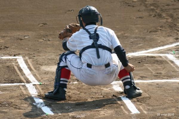高校野球が好き キャッチャーって座ってるだけで 楽そうだよね って言ってた子いるけど キャッチャー はチームの要 それくらい重要 大切 ピッチャーはキャッチャーを信じてミットに投げる そして 野手全員への心配りを常に心がける Http T Co