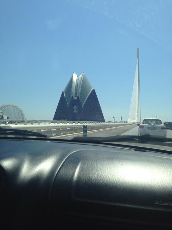 kalonge70's tweet photo. Una paradita por vlc , @juananCutanda http://t.co/TVWUwogrqv