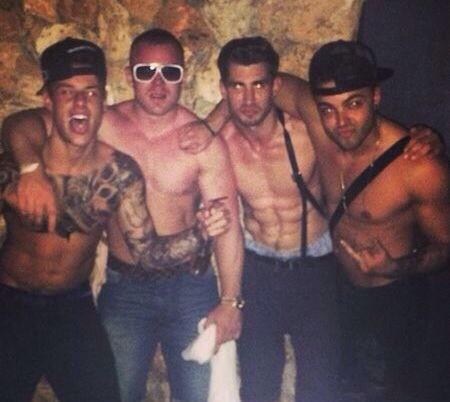 Chet_Sket's tweet photo. #MusicOn ibiza Amnesia such a crazy night with everyone @adams_d1 @Antoniolamura_ #TakeMeBack  🎶🔛 http://t.co/oxvygQ5M4V